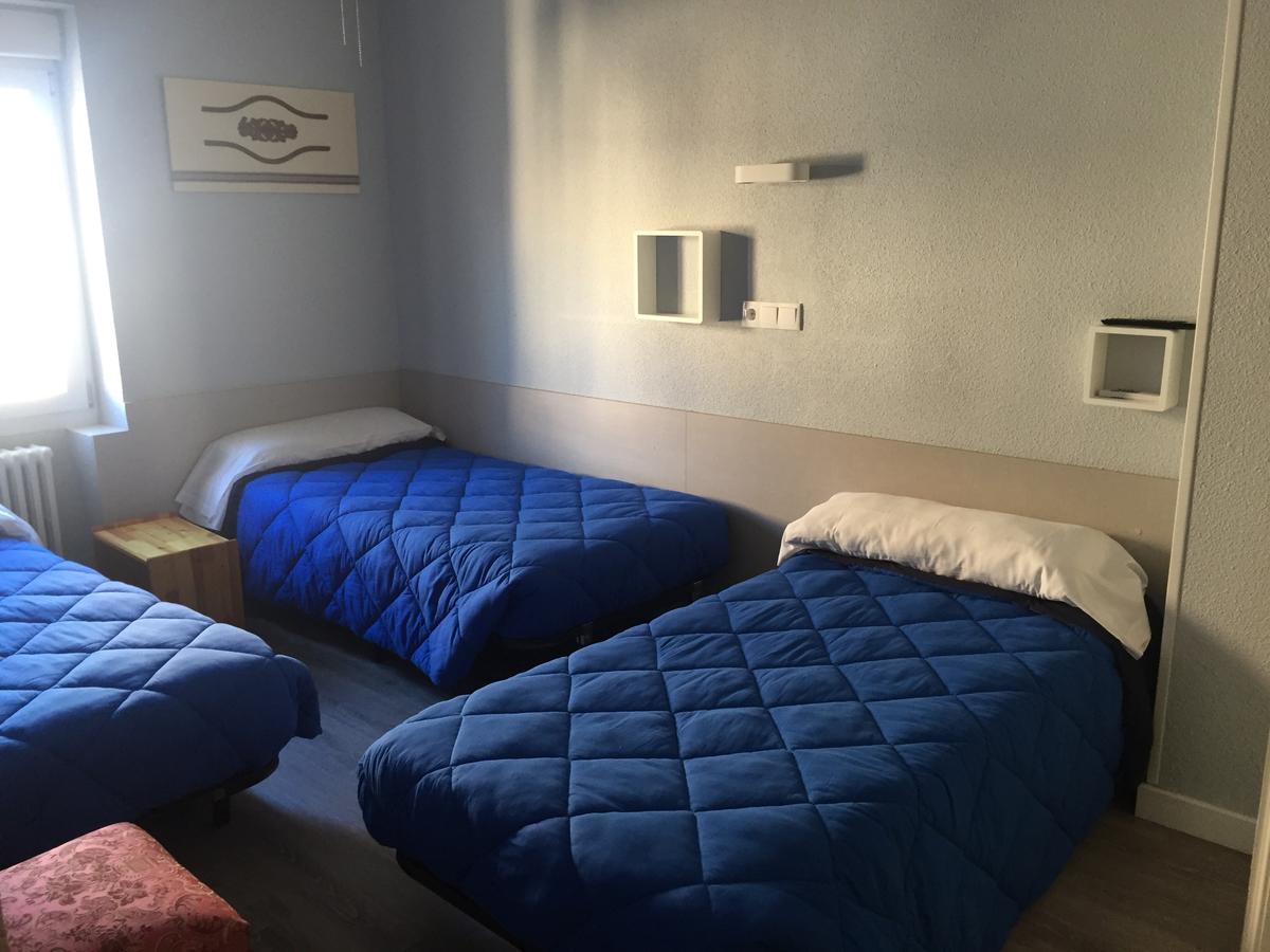 Hostal Rosales Aranda de Duero Luaran gambar