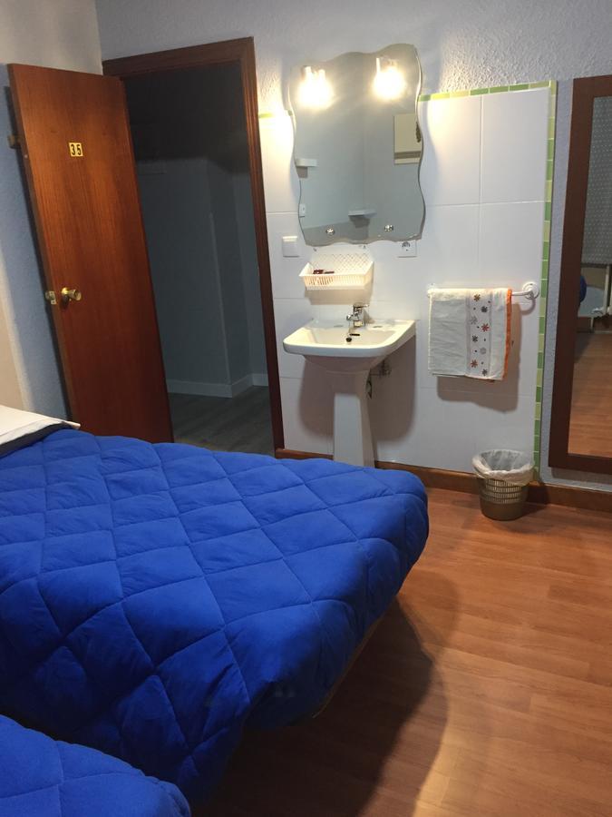Hostal Rosales Aranda de Duero Luaran gambar