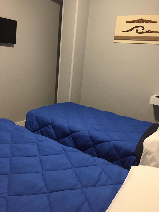 Hostal Rosales Aranda de Duero Luaran gambar